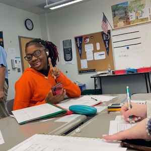 Meet your Posher, Gloria